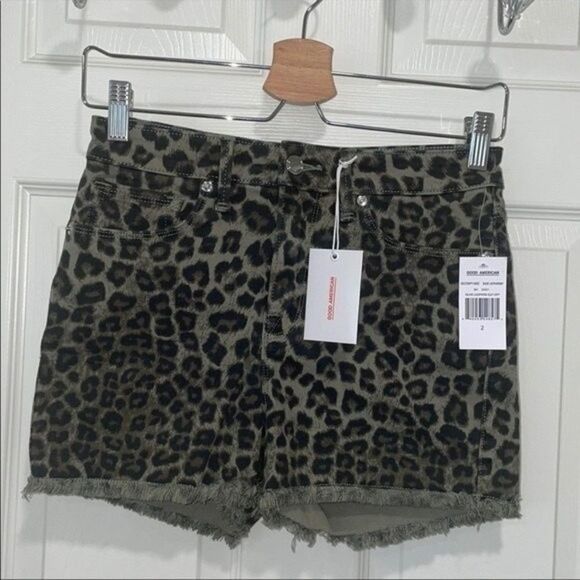 GOOD AMERICAN Olive Leopard Cut Off Short Size 2/26 - Picture 6 of 10